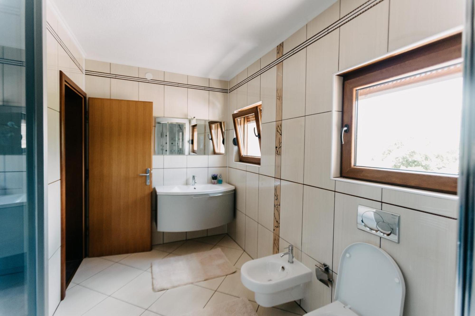 Villa Lamija บีฮัช ภายนอก รูปภาพ